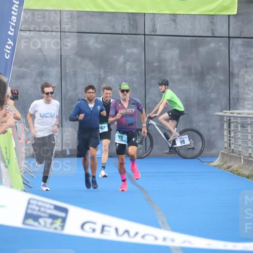 11.08.2024 - GEWOBA Citytriathlon Bremen Lena Gebhardt http://msf.ph/oto/6785719 11.08.2024 11:02:49 Ziel 63, 72 meine-sportfotos.de