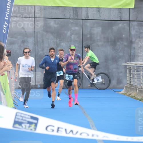 11.08.2024 - GEWOBA Citytriathlon Bremen Lena Gebhardt http://msf.ph/oto/6785722 11.08.2024 11:02:49 Ziel 63, 72 meine-sportfotos.de