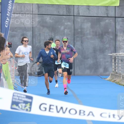 11.08.2024 - GEWOBA Citytriathlon Bremen Lena Gebhardt http://msf.ph/oto/6785729 11.08.2024 11:02:50 Ziel 63, 72 meine-sportfotos.de