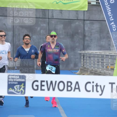 11.08.2024 - GEWOBA Citytriathlon Bremen Lena Gebhardt http://msf.ph/oto/6785769 11.08.2024 11:02:52 Ziel 63, 72 meine-sportfotos.de