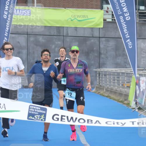 11.08.2024 - GEWOBA Citytriathlon Bremen Lena Gebhardt http://msf.ph/oto/6785792 11.08.2024 11:02:53 Ziel 63, 72 meine-sportfotos.de