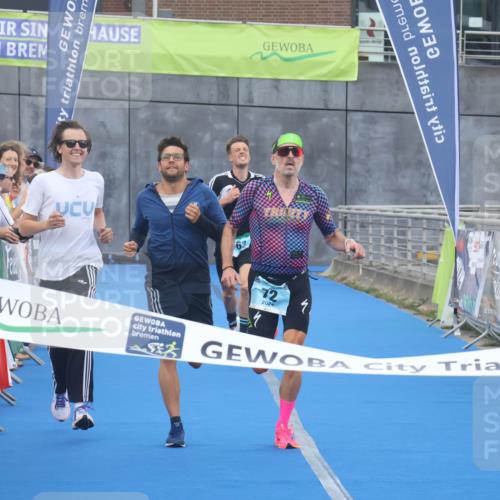 11.08.2024 - GEWOBA Citytriathlon Bremen Lena Gebhardt http://msf.ph/oto/6785796 11.08.2024 11:02:53 Ziel 63, 72 meine-sportfotos.de