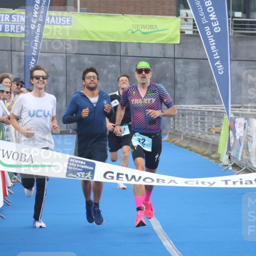 11.08.2024 - GEWOBA Citytriathlon Bremen Lena Gebhardt http://msf.ph/oto/6785799 11.08.2024 11:02:53 Ziel 63, 72 meine-sportfotos.de