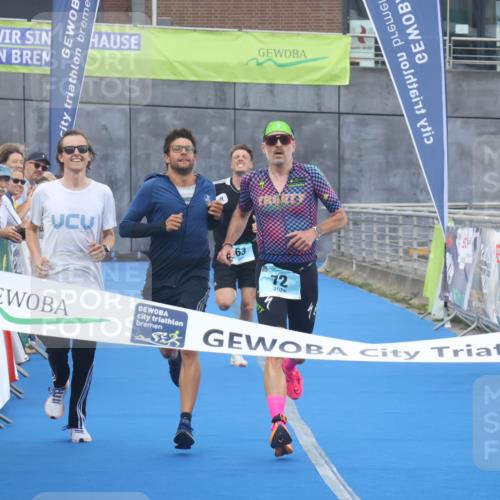 11.08.2024 - GEWOBA Citytriathlon Bremen Lena Gebhardt http://msf.ph/oto/6785802 11.08.2024 11:02:54 Ziel 63, 72 meine-sportfotos.de