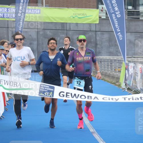 11.08.2024 - GEWOBA Citytriathlon Bremen Lena Gebhardt http://msf.ph/oto/6785805 11.08.2024 11:02:54 Ziel 63, 72 meine-sportfotos.de