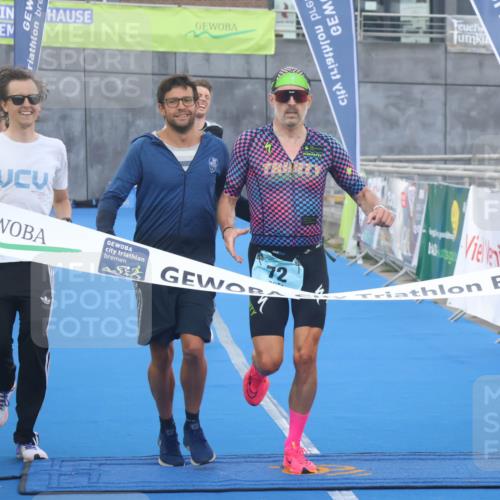 11.08.2024 - GEWOBA Citytriathlon Bremen Lena Gebhardt http://msf.ph/oto/6785840 11.08.2024 11:02:55 Ziel 63, 72 meine-sportfotos.de