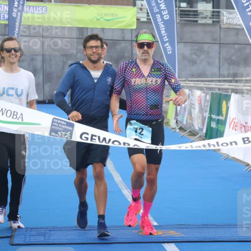 11.08.2024 - GEWOBA Citytriathlon Bremen Lena Gebhardt http://msf.ph/oto/6785843 11.08.2024 11:02:55 Ziel 63, 72 meine-sportfotos.de