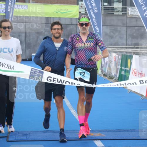 11.08.2024 - GEWOBA Citytriathlon Bremen Lena Gebhardt http://msf.ph/oto/6785846 11.08.2024 11:02:55 Ziel 63, 72 meine-sportfotos.de