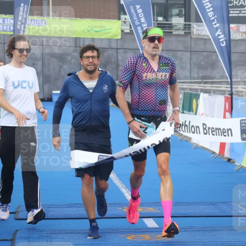 11.08.2024 - GEWOBA Citytriathlon Bremen Lena Gebhardt http://msf.ph/oto/6785859 11.08.2024 11:02:55 Ziel 63, 72 meine-sportfotos.de