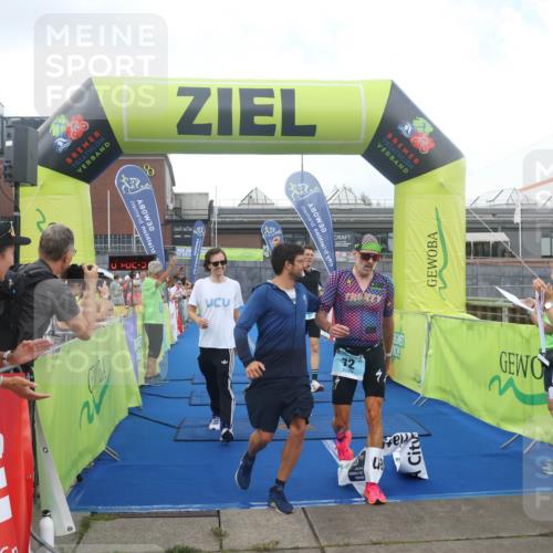 11.08.2024 - GEWOBA Citytriathlon Bremen Lena Gebhardt http://msf.ph/oto/6785905 11.08.2024 11:02:57 Ziel 63, 72 meine-sportfotos.de