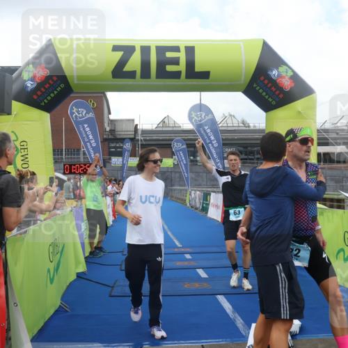 11.08.2024 - GEWOBA Citytriathlon Bremen Lena Gebhardt http://msf.ph/oto/6785930 11.08.2024 11:02:58 Ziel 63, 72 meine-sportfotos.de