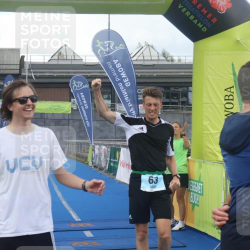 11.08.2024 - GEWOBA Citytriathlon Bremen Lena Gebhardt http://msf.ph/oto/6785943 11.08.2024 11:02:59 Ziel 63, 72 meine-sportfotos.de