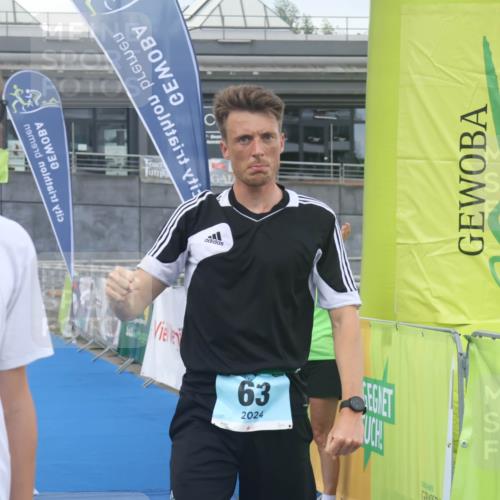 11.08.2024 - GEWOBA Citytriathlon Bremen Lena Gebhardt http://msf.ph/oto/6785952 11.08.2024 11:02:59 Ziel 63, 72 meine-sportfotos.de