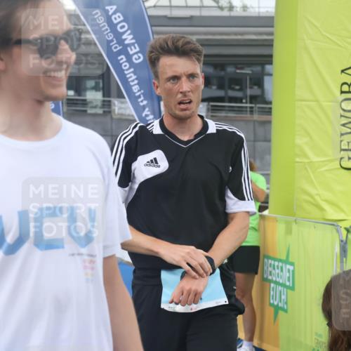 11.08.2024 - GEWOBA Citytriathlon Bremen Lena Gebhardt http://msf.ph/oto/6785962 11.08.2024 11:03:00 Ziel 63, 72 meine-sportfotos.de