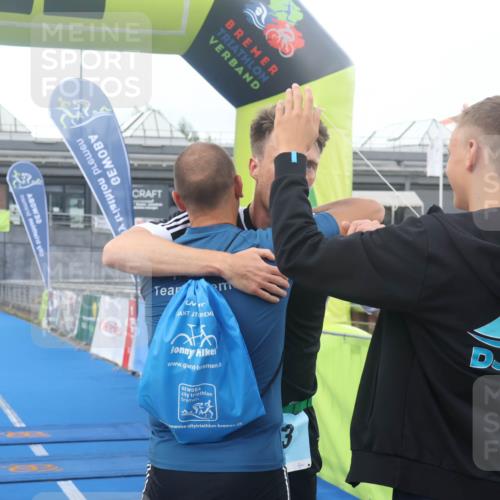 11.08.2024 - GEWOBA Citytriathlon Bremen Lena Gebhardt http://msf.ph/oto/6785983 11.08.2024 11:03:03 Ziel 63, 72 meine-sportfotos.de