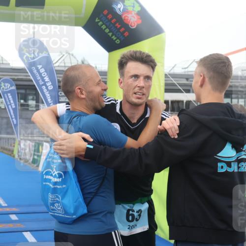 11.08.2024 - GEWOBA Citytriathlon Bremen Lena Gebhardt http://msf.ph/oto/6785994 11.08.2024 11:03:03 Ziel 63, 72 meine-sportfotos.de