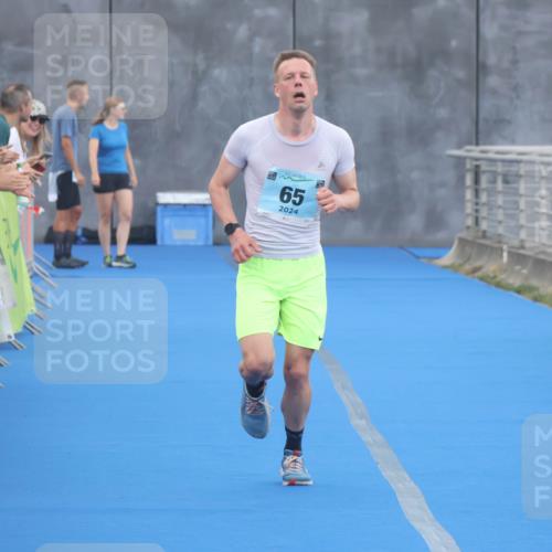 11.08.2024 - GEWOBA Citytriathlon Bremen Lena Gebhardt http://msf.ph/oto/6786047 11.08.2024 11:03:19 Ziel 65 meine-sportfotos.de