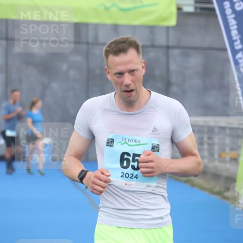 11.08.2024 - GEWOBA Citytriathlon Bremen Lena Gebhardt http://msf.ph/oto/6786077 11.08.2024 11:03:22 Ziel 65 meine-sportfotos.de