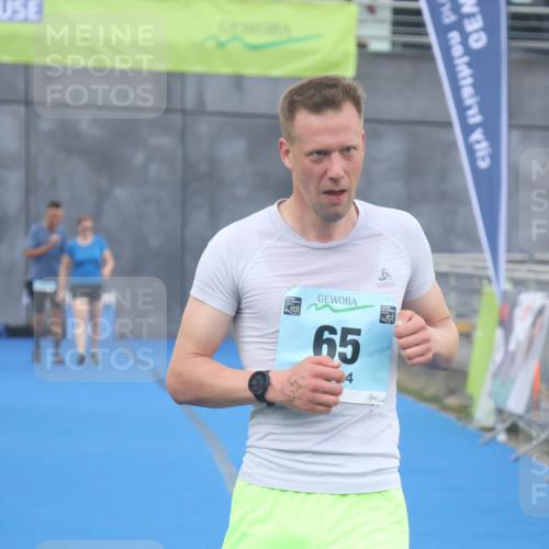 11.08.2024 - GEWOBA Citytriathlon Bremen Lena Gebhardt http://msf.ph/oto/6786082 11.08.2024 11:03:22 Ziel 65 meine-sportfotos.de