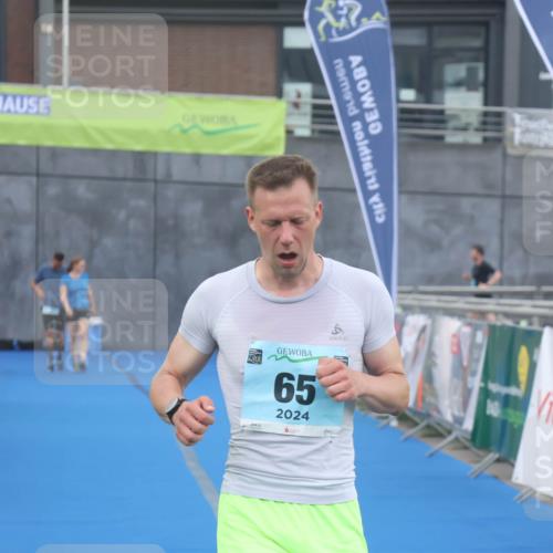 11.08.2024 - GEWOBA Citytriathlon Bremen Lena Gebhardt http://msf.ph/oto/6786090 11.08.2024 11:03:23 Ziel 65 meine-sportfotos.de