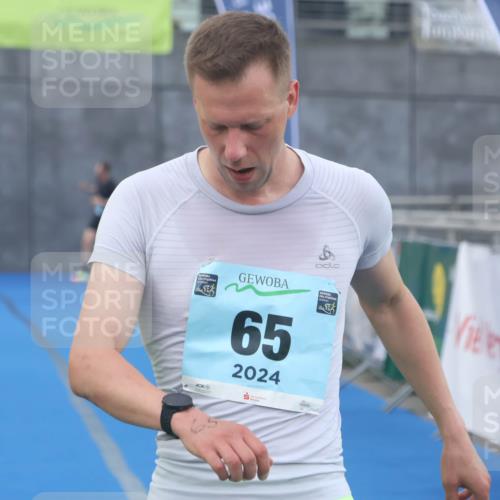 11.08.2024 - GEWOBA Citytriathlon Bremen Lena Gebhardt http://msf.ph/oto/6786099 11.08.2024 11:03:24 Ziel 65, 85 meine-sportfotos.de