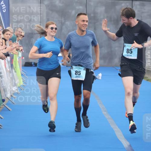 11.08.2024 - GEWOBA Citytriathlon Bremen Lena Gebhardt http://msf.ph/oto/6786139 11.08.2024 11:03:32 Ziel 85 meine-sportfotos.de
