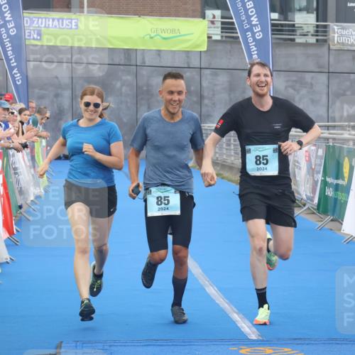 11.08.2024 - GEWOBA Citytriathlon Bremen Lena Gebhardt http://msf.ph/oto/6786161 11.08.2024 11:03:34 Ziel 85 meine-sportfotos.de