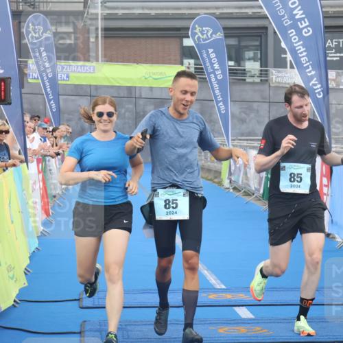 11.08.2024 - GEWOBA Citytriathlon Bremen Lena Gebhardt http://msf.ph/oto/6786174 11.08.2024 11:03:35 Ziel 85 meine-sportfotos.de