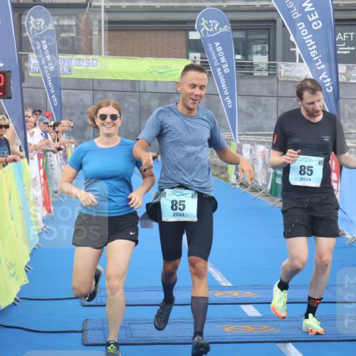 11.08.2024 - GEWOBA Citytriathlon Bremen Lena Gebhardt http://msf.ph/oto/6786177 11.08.2024 11:03:35 Ziel 85 meine-sportfotos.de