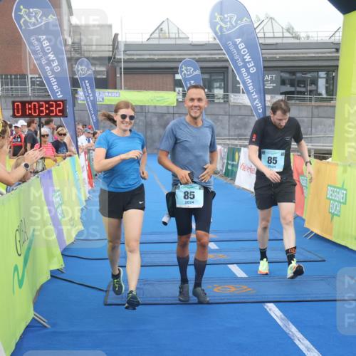 11.08.2024 - GEWOBA Citytriathlon Bremen Lena Gebhardt http://msf.ph/oto/6786186 11.08.2024 11:03:36 Ziel 85 meine-sportfotos.de