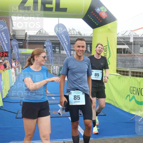 11.08.2024 - GEWOBA Citytriathlon Bremen Lena Gebhardt http://msf.ph/oto/6786214 11.08.2024 11:03:37 Ziel 85 meine-sportfotos.de