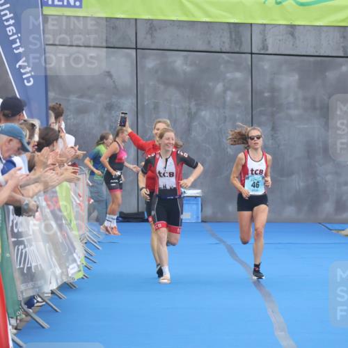 11.08.2024 - GEWOBA Citytriathlon Bremen Lena Gebhardt http://msf.ph/oto/6786226 11.08.2024 11:04:53 Ziel 46, 105 meine-sportfotos.de