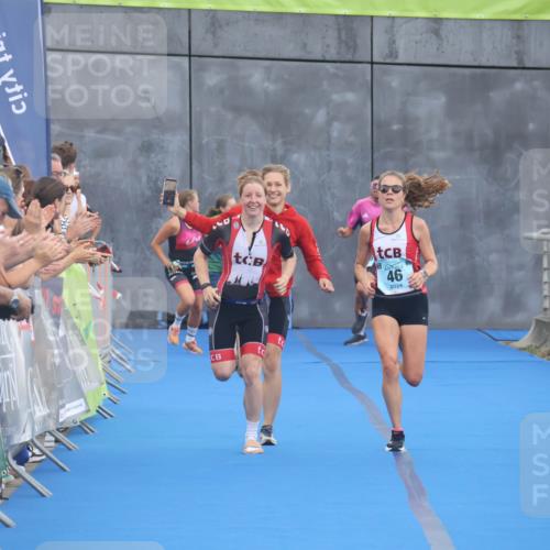 11.08.2024 - GEWOBA Citytriathlon Bremen Lena Gebhardt http://msf.ph/oto/6786231 11.08.2024 11:04:54 Ziel 46, 105 meine-sportfotos.de