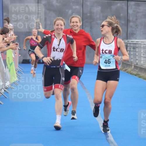 11.08.2024 - GEWOBA Citytriathlon Bremen Lena Gebhardt http://msf.ph/oto/6786257 11.08.2024 11:04:57 Ziel 46, 105 meine-sportfotos.de