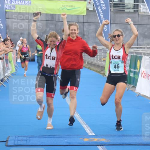11.08.2024 - GEWOBA Citytriathlon Bremen Lena Gebhardt http://msf.ph/oto/6786290 11.08.2024 11:04:58 Ziel 46, 105 meine-sportfotos.de