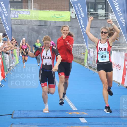 11.08.2024 - GEWOBA Citytriathlon Bremen Lena Gebhardt http://msf.ph/oto/6786298 11.08.2024 11:04:58 Ziel 46, 105 meine-sportfotos.de