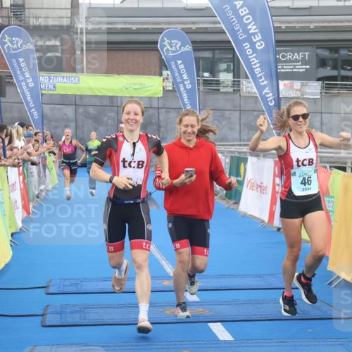 11.08.2024 - GEWOBA Citytriathlon Bremen Lena Gebhardt http://msf.ph/oto/6786329 11.08.2024 11:04:59 Ziel 46, 105 meine-sportfotos.de