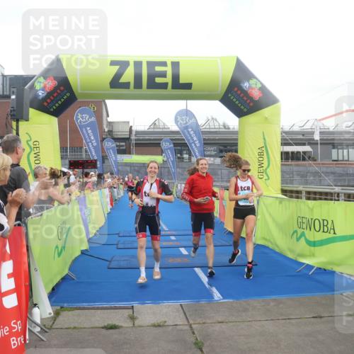 11.08.2024 - GEWOBA Citytriathlon Bremen Lena Gebhardt http://msf.ph/oto/6786343 11.08.2024 11:05:00 Ziel 46, 105 meine-sportfotos.de