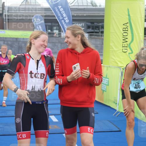 11.08.2024 - GEWOBA Citytriathlon Bremen Lena Gebhardt http://msf.ph/oto/6786364 11.08.2024 11:05:02 Ziel 46, 105 meine-sportfotos.de