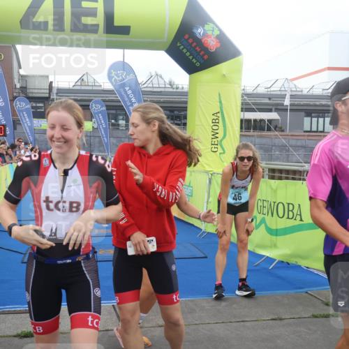 11.08.2024 - GEWOBA Citytriathlon Bremen Lena Gebhardt http://msf.ph/oto/6786388 11.08.2024 11:05:04 Ziel 46, 105 meine-sportfotos.de