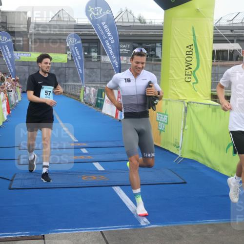 11.08.2024 - GEWOBA Citytriathlon Bremen Lena Gebhardt http://msf.ph/oto/6786438 11.08.2024 11:05:31 Ziel 57 meine-sportfotos.de