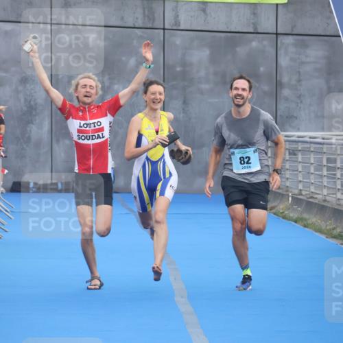 11.08.2024 - GEWOBA Citytriathlon Bremen Lena Gebhardt http://msf.ph/oto/6786585 11.08.2024 11:09:06 Ziel 82 meine-sportfotos.de