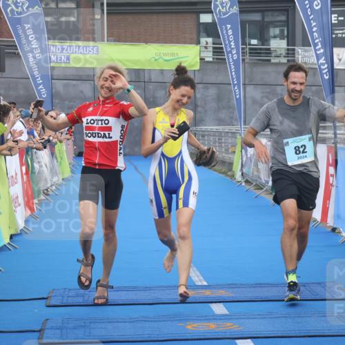 11.08.2024 - GEWOBA Citytriathlon Bremen Lena Gebhardt http://msf.ph/oto/6786610 11.08.2024 11:09:10 Ziel 82 meine-sportfotos.de