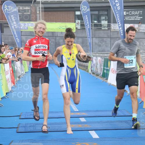 11.08.2024 - GEWOBA Citytriathlon Bremen Lena Gebhardt http://msf.ph/oto/6786613 11.08.2024 11:09:10 Ziel 82 meine-sportfotos.de