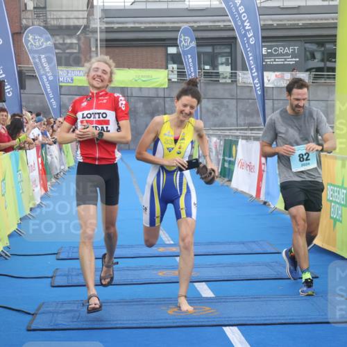 11.08.2024 - GEWOBA Citytriathlon Bremen Lena Gebhardt http://msf.ph/oto/6786617 11.08.2024 11:09:11 Ziel 82 meine-sportfotos.de