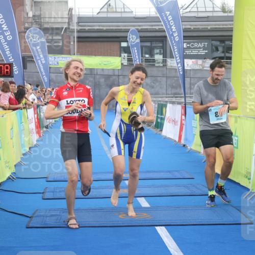 11.08.2024 - GEWOBA Citytriathlon Bremen Lena Gebhardt http://msf.ph/oto/6786618 11.08.2024 11:09:11 Ziel 82 meine-sportfotos.de