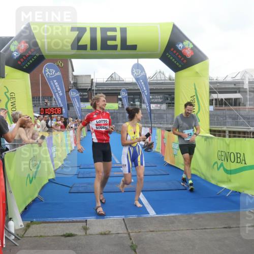 11.08.2024 - GEWOBA Citytriathlon Bremen Lena Gebhardt http://msf.ph/oto/6786629 11.08.2024 11:09:11 Ziel 82 meine-sportfotos.de