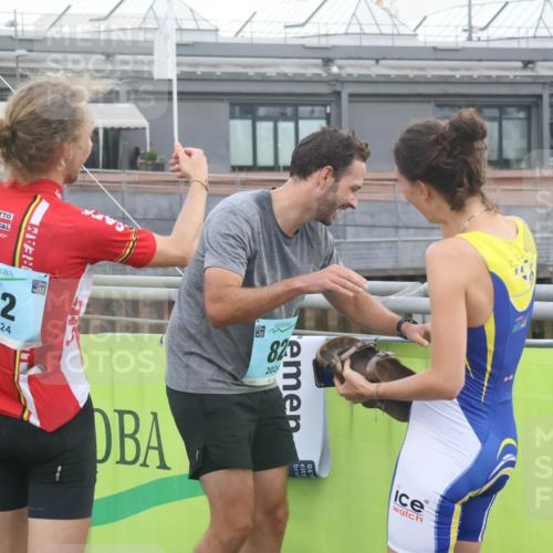 11.08.2024 - GEWOBA Citytriathlon Bremen Lena Gebhardt http://msf.ph/oto/6786641 11.08.2024 11:09:23 Ziel 79 meine-sportfotos.de