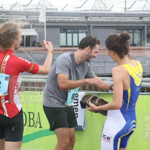 11.08.2024 - GEWOBA Citytriathlon Bremen Lena Gebhardt http://msf.ph/oto/6786643 11.08.2024 11:09:23 Ziel 79 meine-sportfotos.de