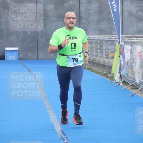 11.08.2024 - GEWOBA Citytriathlon Bremen Lena Gebhardt http://msf.ph/oto/6786646 11.08.2024 11:09:30 Ziel 79 meine-sportfotos.de